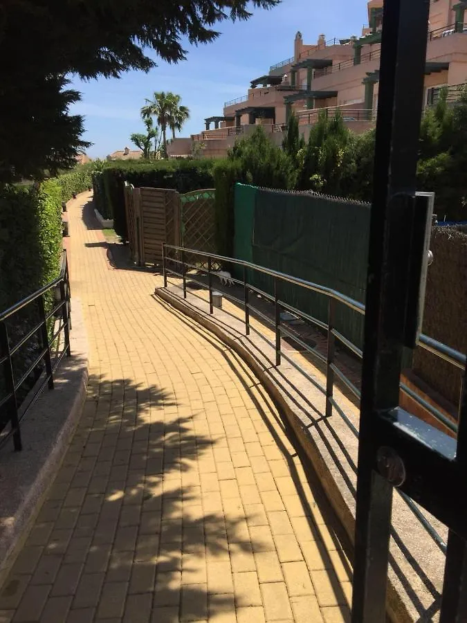 Appartamento Bonito Apartamento En Alcaidesa Con Piscina